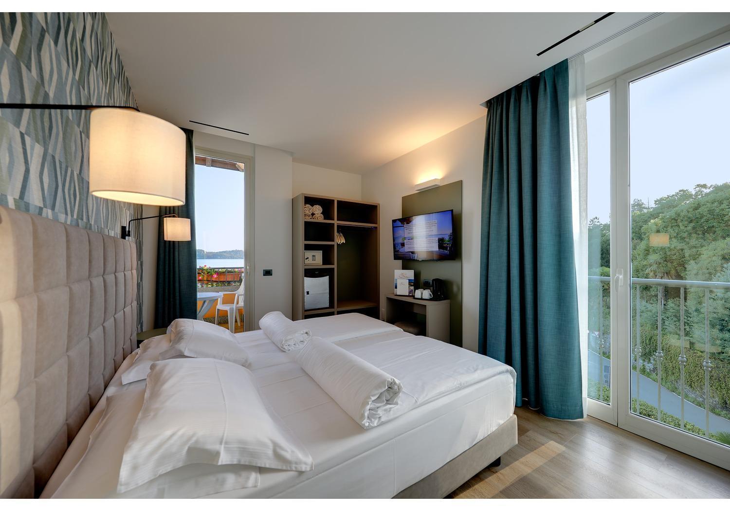 Hotel Residence Zust Verbania Exterior foto