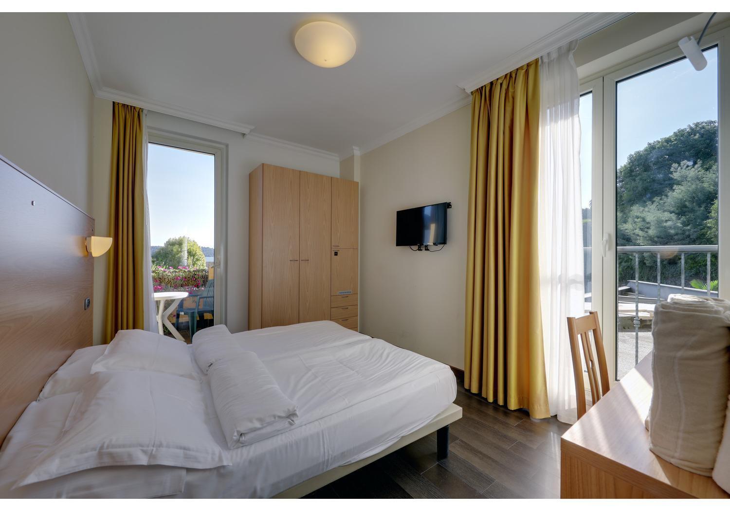 Hotel Residence Zust Verbania Exterior foto